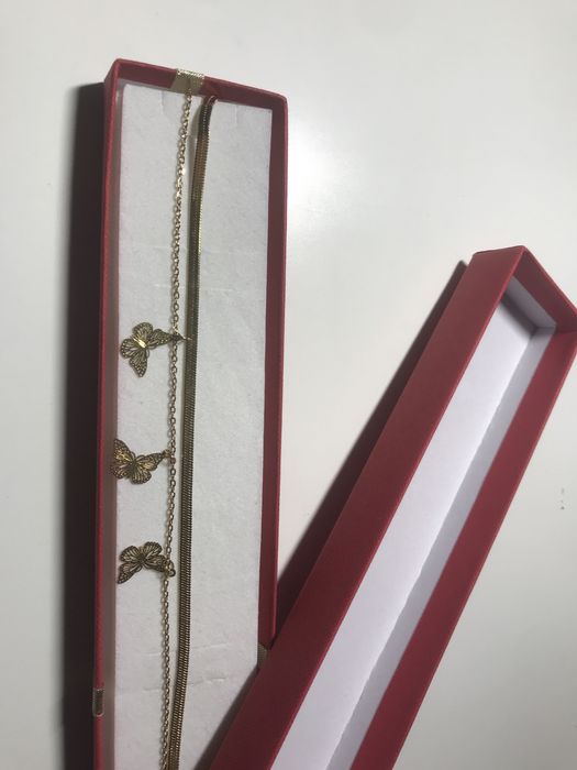 Sprzedam zawieszkę w kolorze złotym za 10 zł.