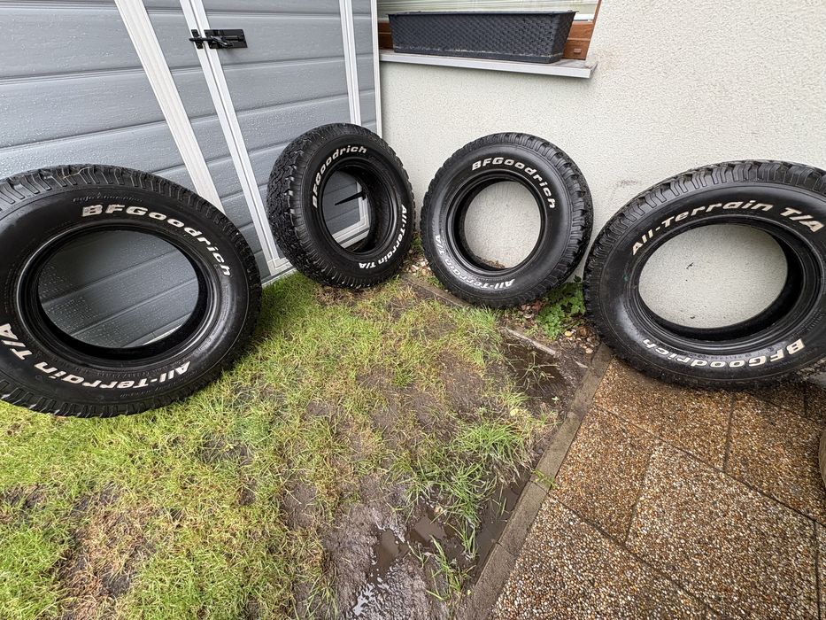 Opony terenowa AT BF Goodrich All-Terrain 245/75/16 4szt. - komplet