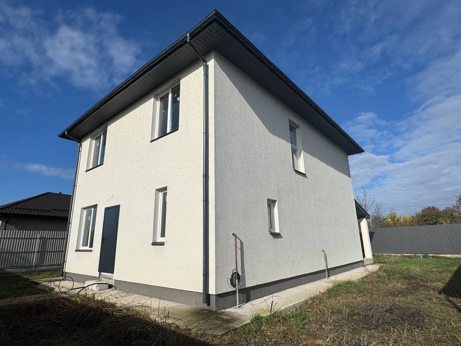 Продаж будинку в центрі Крюківщини