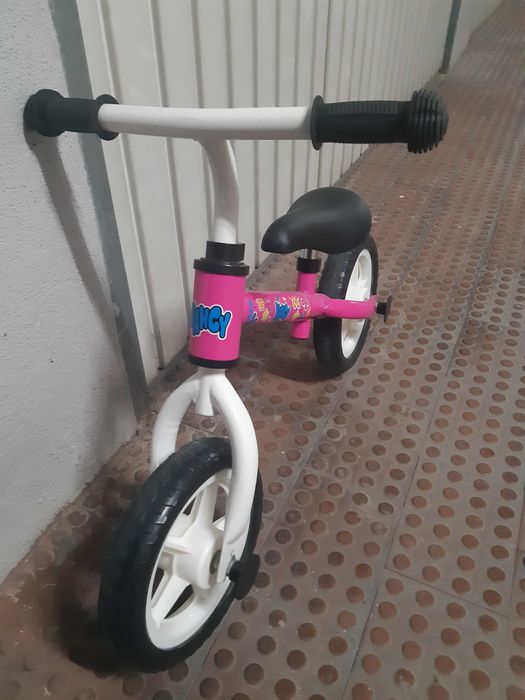 bicicleta de equilibrio para criança