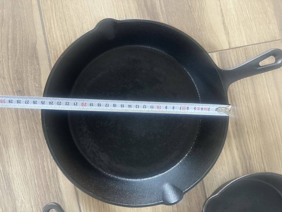 Komplet żeliwnych patelni Patelnie żeliwne patelnie
