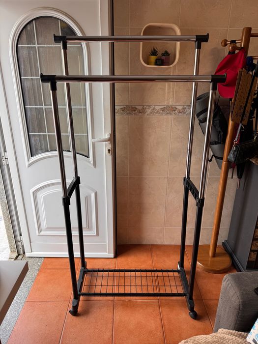 Suporte para cabides/ Arara