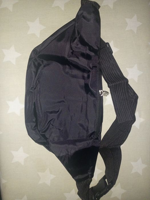 Сумочка на пояс ,бананка(новая)