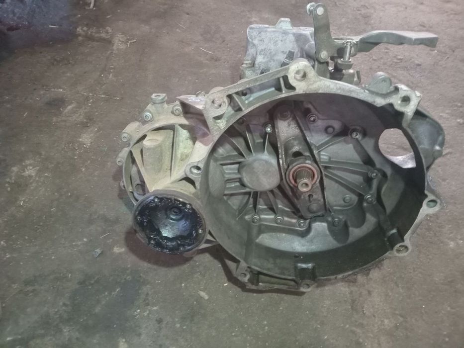 МКПП механічна коробка передач фольцваген тауран 1.6 FSI 6 ступка