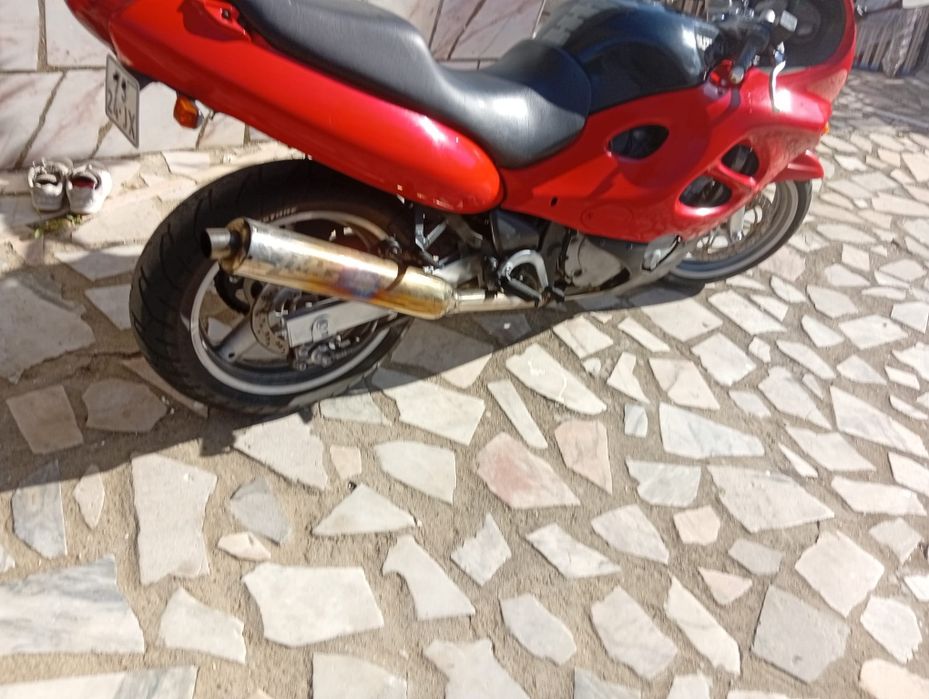 Vende-se GSX 600 F