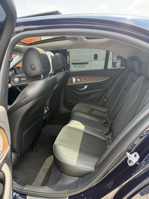 Mercedes-Benz E220, W213