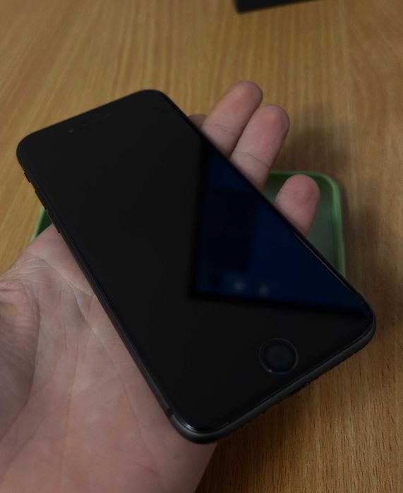iPhone 8 64GB Neverlock Ідеал / Посилена батарея Deji 100% / Коробка