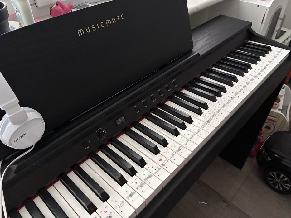 Pianino cyfrowe musicmate