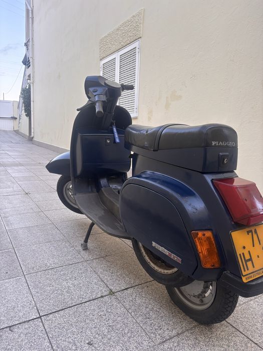 Vespa pk  50 XLS azul marinho , precisa de afinar e mudar velas , 50 c