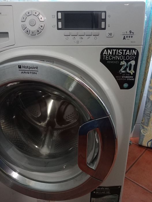 Máquina  lavar roupa  Hotpoint Ariston Mod. FMD 923.  Negociavel