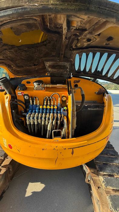 JCB Mini Giratória 5 toneladas
