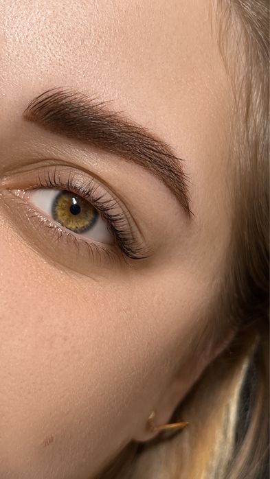 КУРС ЛАМІНУВАННЯ БРІВ ТА ВІЙ 6 годин / 1 день / 3000 грн