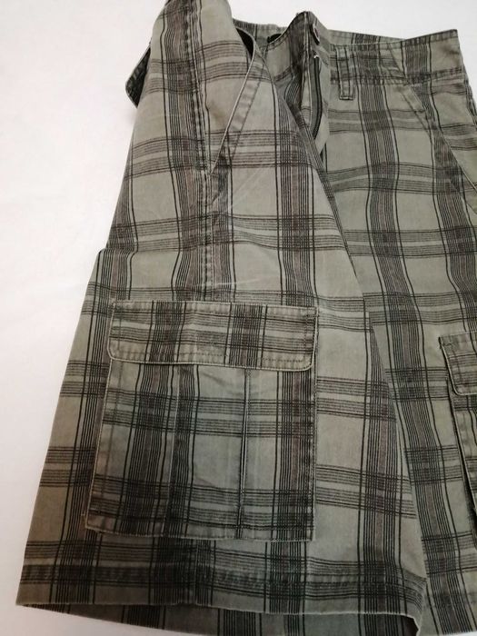 Calções verdes homem