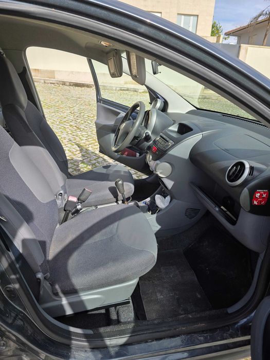 Peugeot 107 bom estado