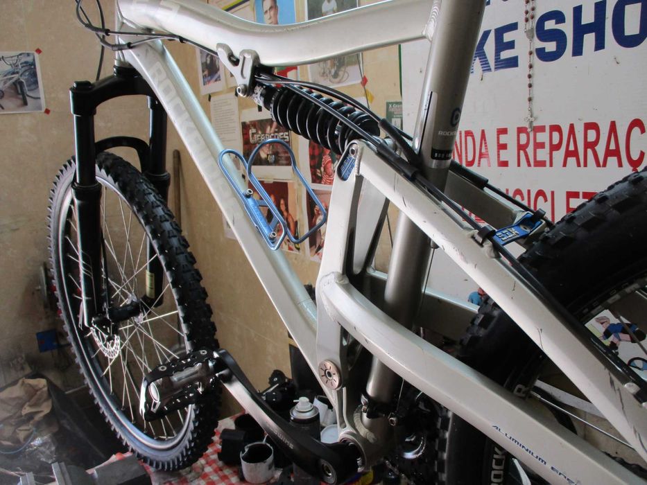 Bicicleta ROCKRIDER 6.3, dupla suspensão, 24 speeds