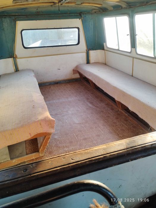 Автомобіль УАЗ 452Д