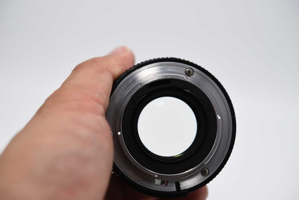 Nikon 85mm f2, AiS Nikkor do Nex, Fujifilm FX, micro 4/3