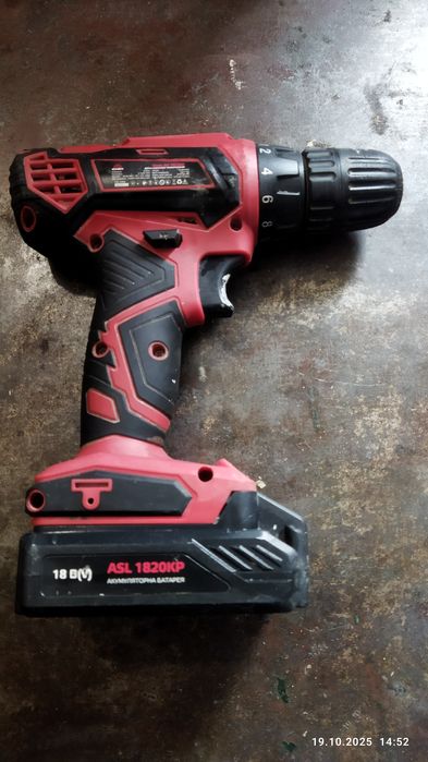 Шуруповерт Віталс