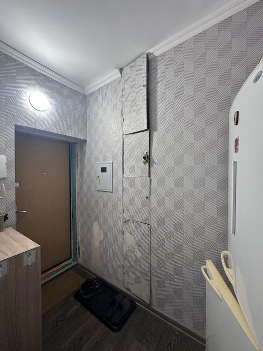 Двокімнатна квартира з ремонтом в спальному районі Києва