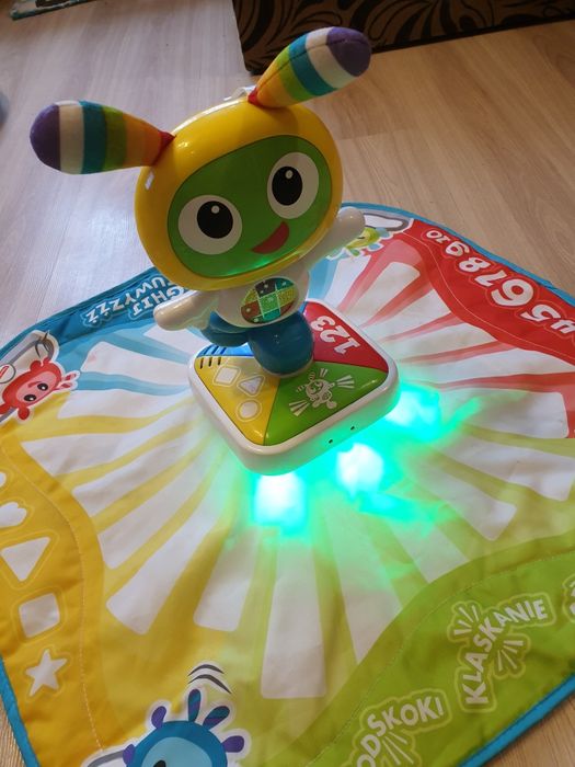 Fisher Price Mata Edukacyjna Taneczna Robot BeBo
