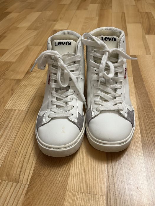 Super Sneakers Levi's. Białe wysokie . Unisex . 37