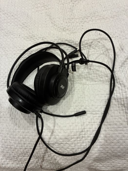 Pc para gaming  Acer nitro n50-600 com fones incluidos.