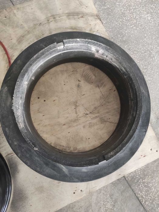 Диски посилені на Хаммер 8.25 x 16.5 GM 24-Bolt Америка. Без ранфлет.