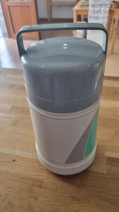 Termo grande para bebida ou comida