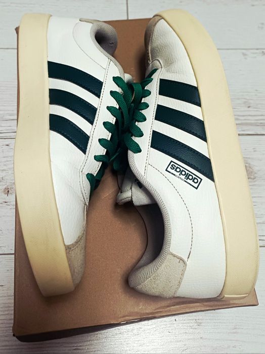 Adidas VL Court – białe sneakersy męskie