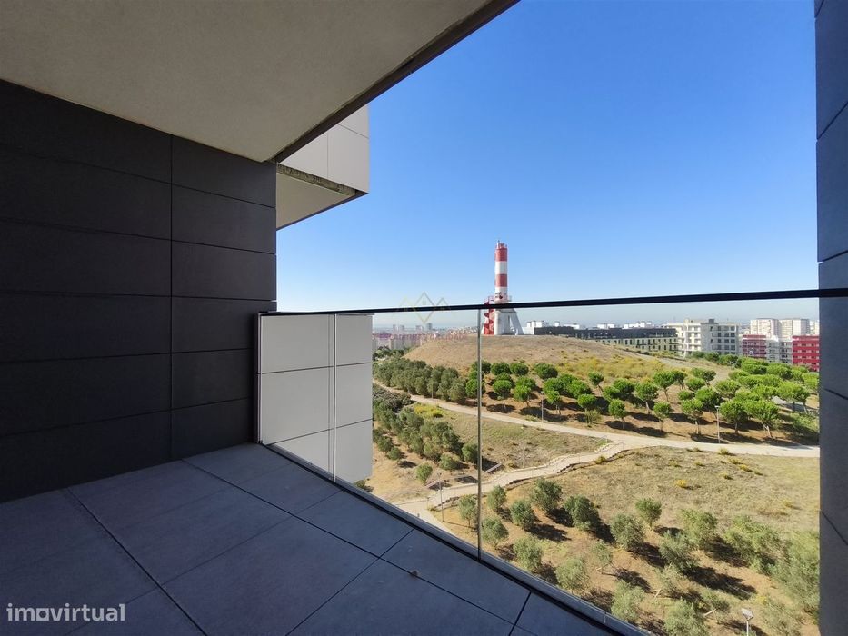 Penthouse T5 com varandas, 2 Garagens Box e Arrecadação, em Empreendim
