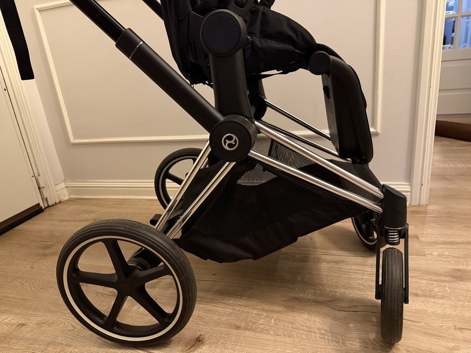 Cybex Priam Preto 2023 pouco uso