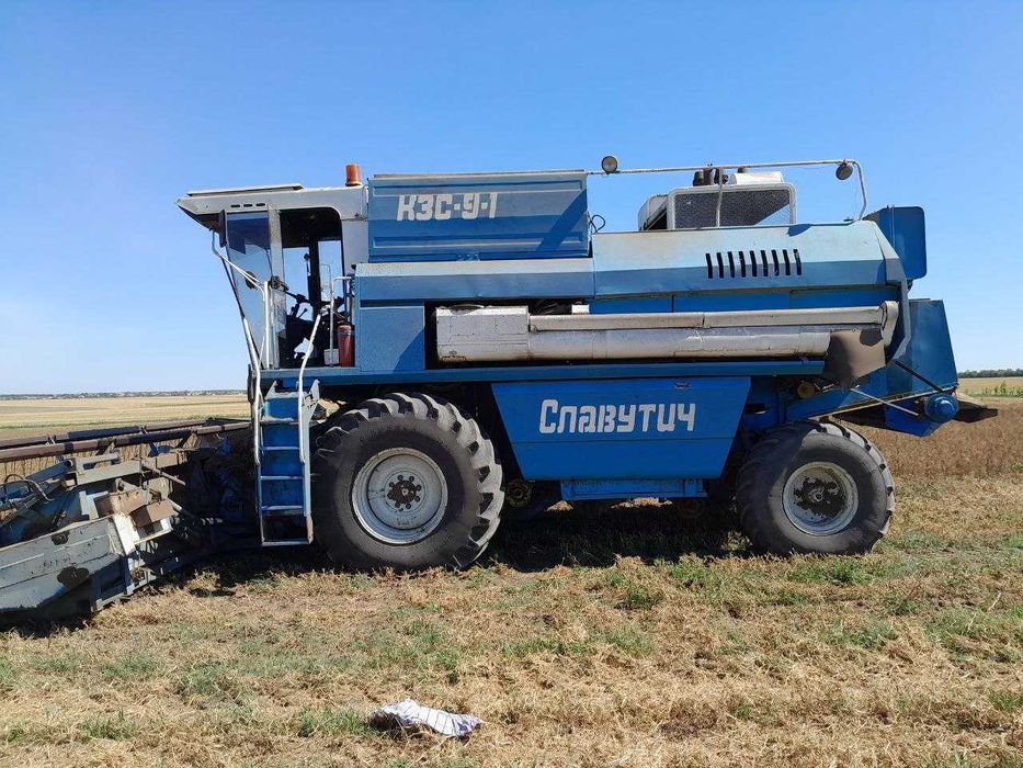 Комбайн Славутич КЗС 9-1 2004