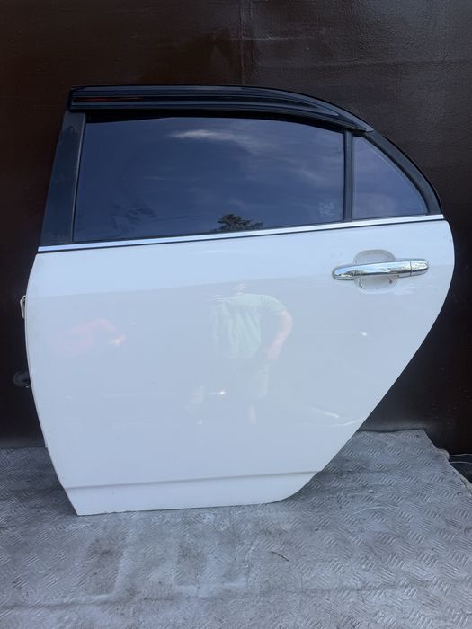 Дверь  бид ф3 byd f3 год 10 кузов хеч