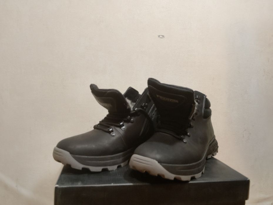 Чоловіче зимове взуття, 43 розміру