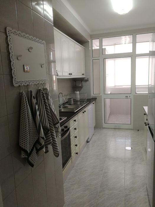 Arrenda-se T3 mobilado no centro de Barcelos | 140 m² | Com elevador.
