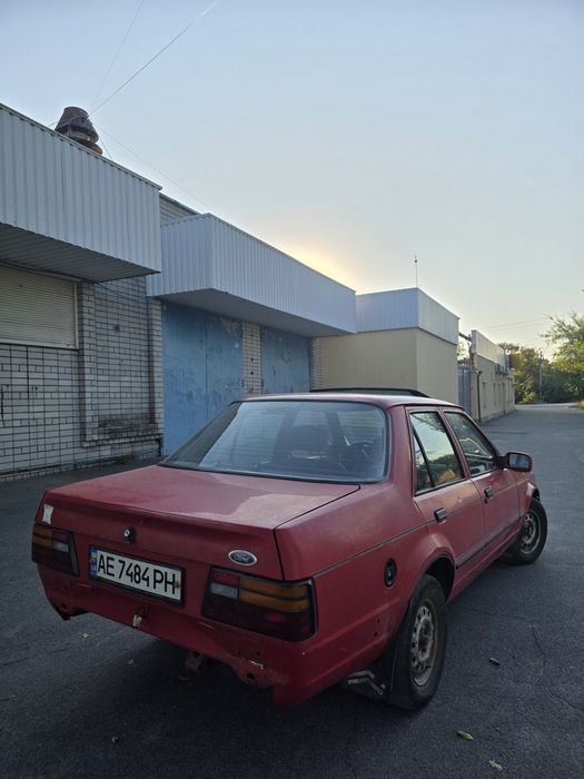Продам форд орион весь в оригинале