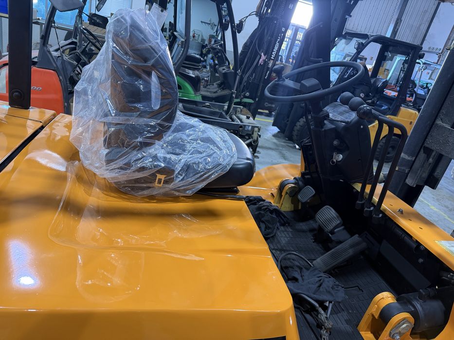 Empilhador catarpilar 4500kg capacidade