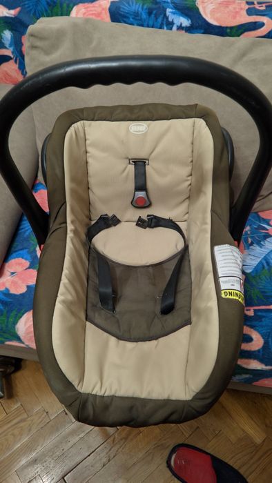 Автомобільне дитяче крісло 0-10 кг