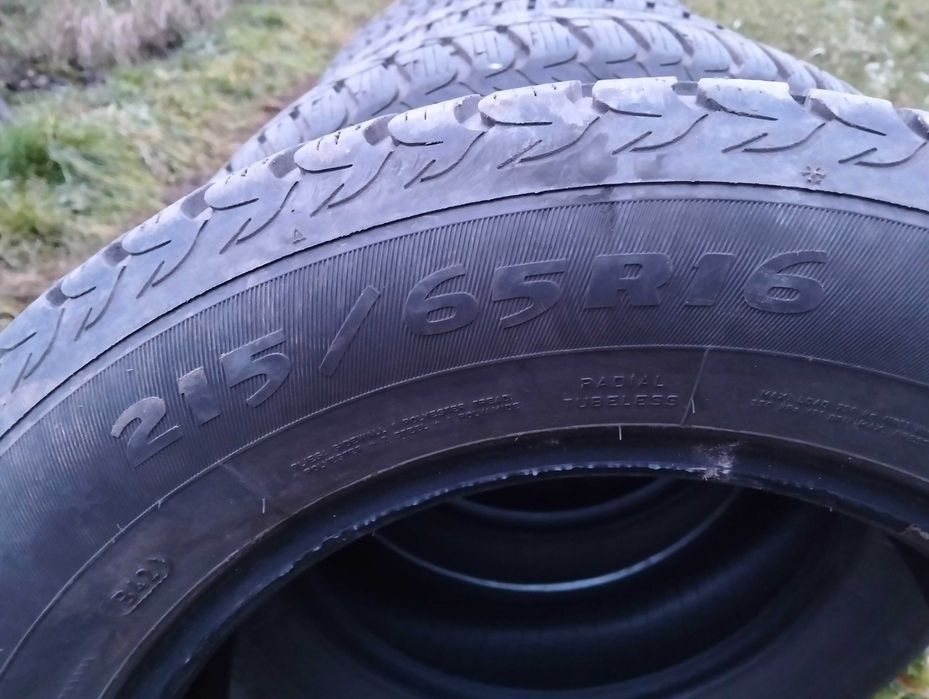 Opony zimowe 215/65/16