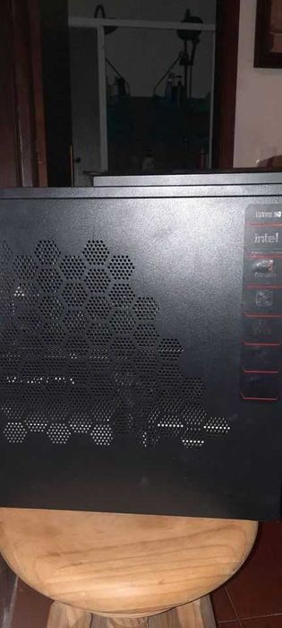 Computador Gaming com headset razer de oferta