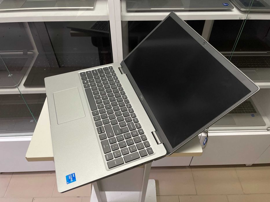 Ноутбук Dell Latitude 5520 [i5 11 Gen] [IPS] R16 [SSD] на Куліша 22