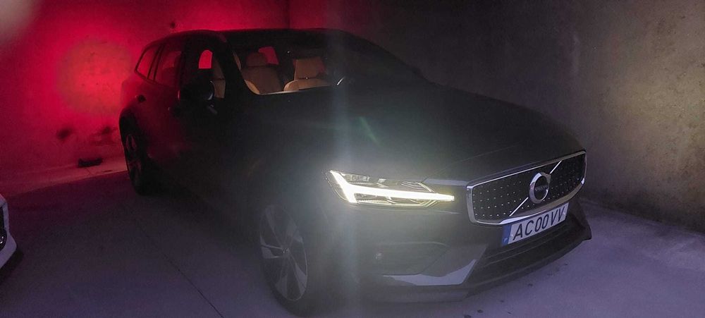 Volvo V60 Cross Country D4 AWD
