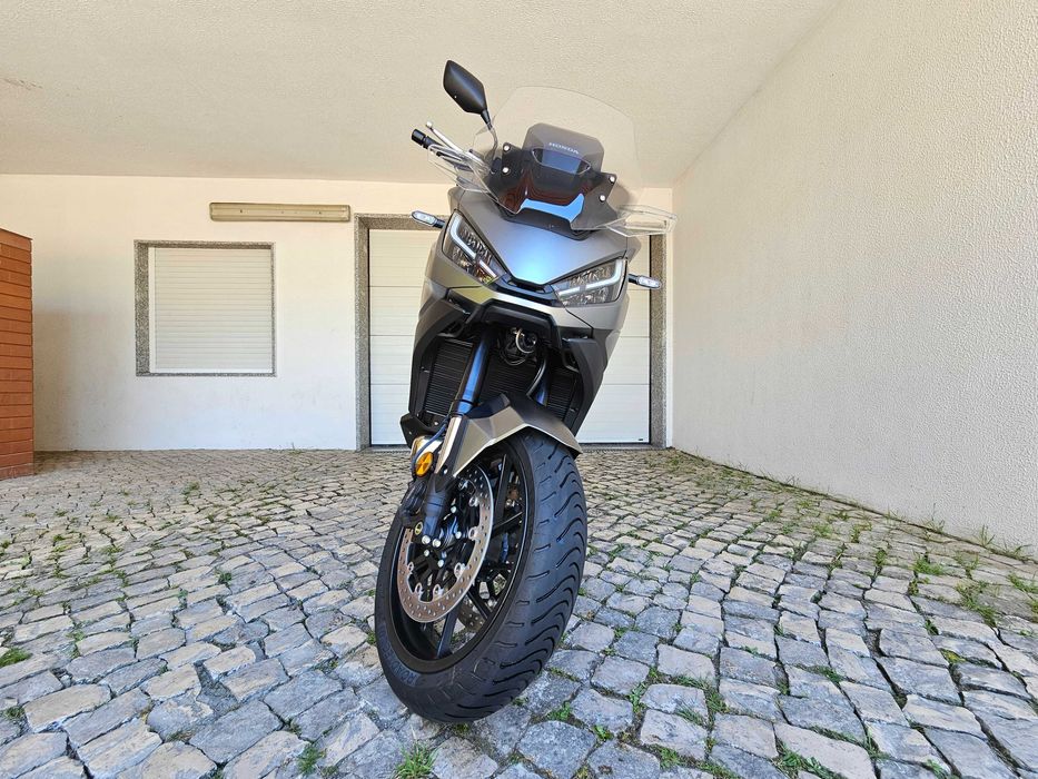 Honda NT 1100 DCT de 2024 com apenas 375 kms com garantia