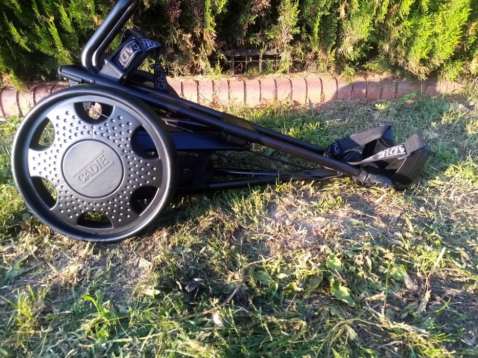 pokrowce  DJ- a i różne szyjemy- skóra , ekoskóra , materiały tapic...