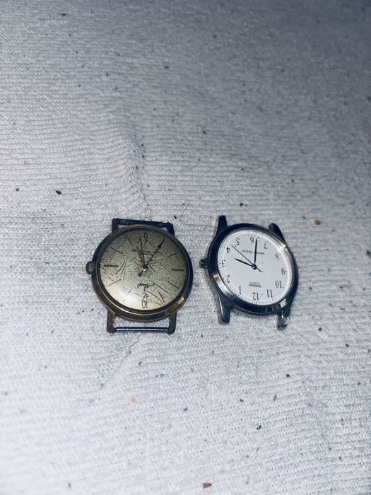 2 zegarki casio i ruski