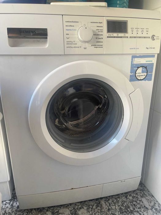 Máquina de lavar a roupa SIEMENS