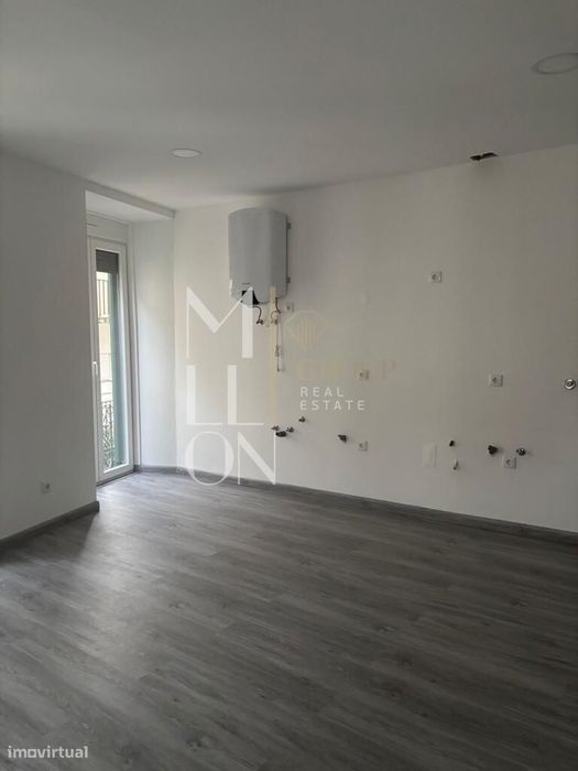 Apartamento T1 totalmente reconstruído no centro histórico da vila do