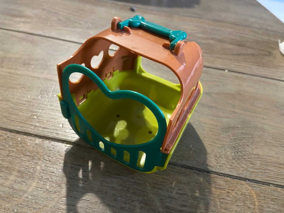 Іграшка, хатинка для тваринки