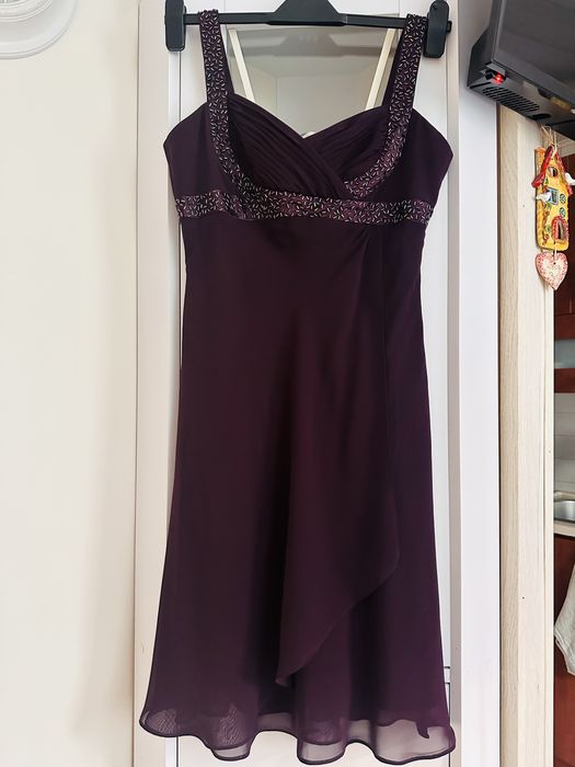 Elegancka sukienka komtajlowa