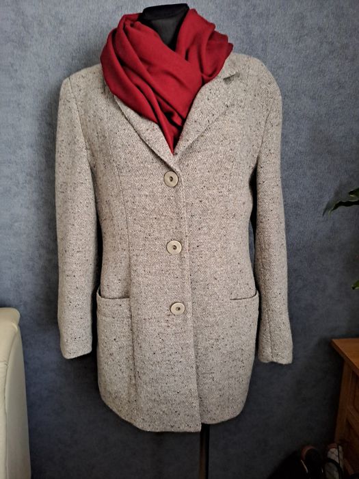 Lekki szary płaszcz